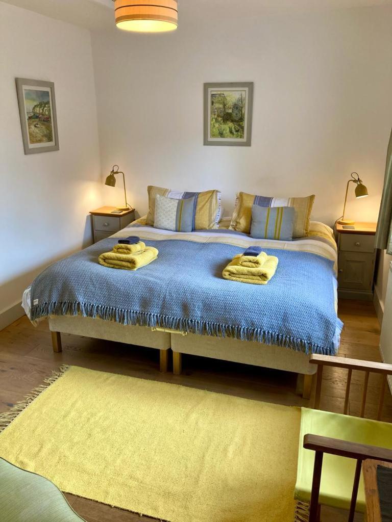 Westbury Cross House Bed & Breakfast Ngoại thất bức ảnh