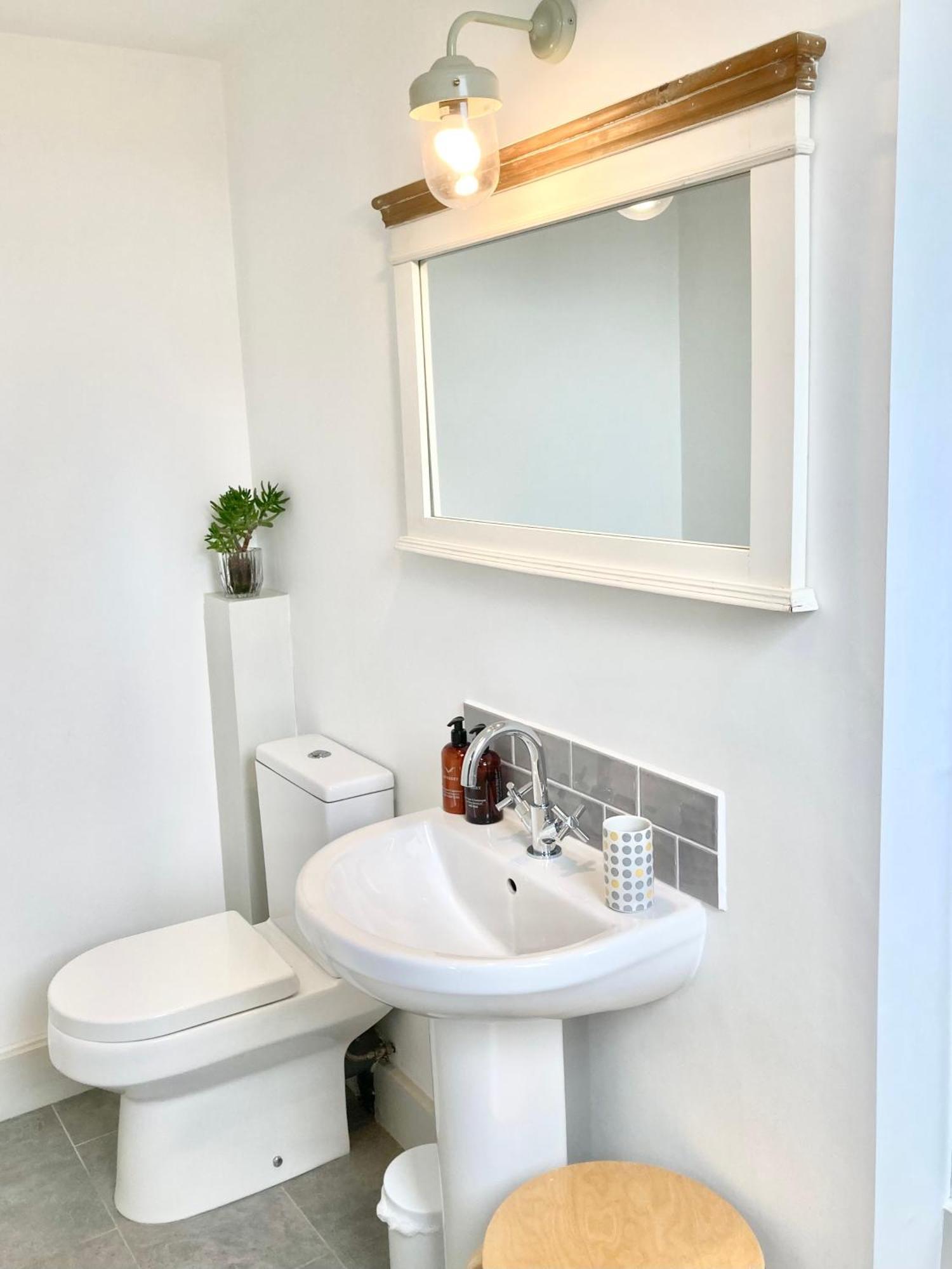 Westbury Cross House Bed & Breakfast Ngoại thất bức ảnh