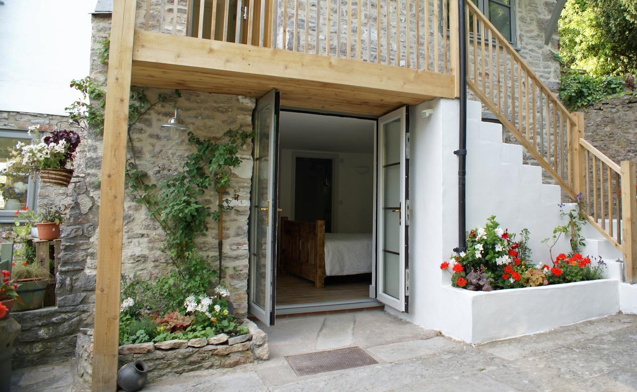 Westbury Cross House Bed & Breakfast Ngoại thất bức ảnh