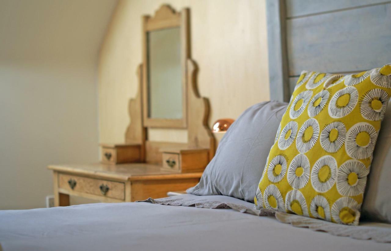 Westbury Cross House Bed & Breakfast Ngoại thất bức ảnh